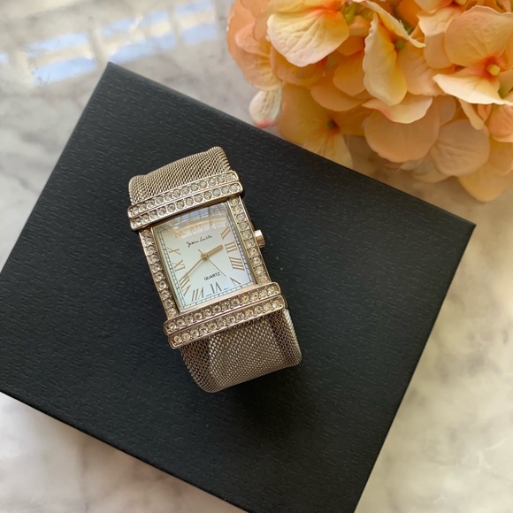 Susan Lucci silver mesh watch with crystals - Picture 2 of 6